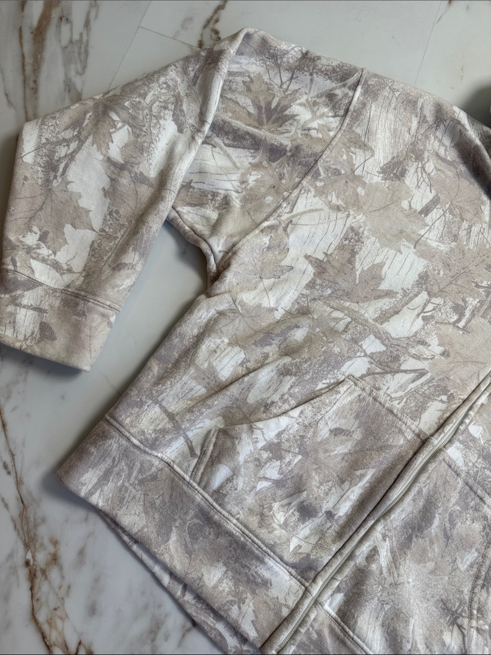 Hollister Boxy Camo Zip-Up Hoodie Sz M Trendy Loungewear cozy Comdy - Picture 3 of 12
